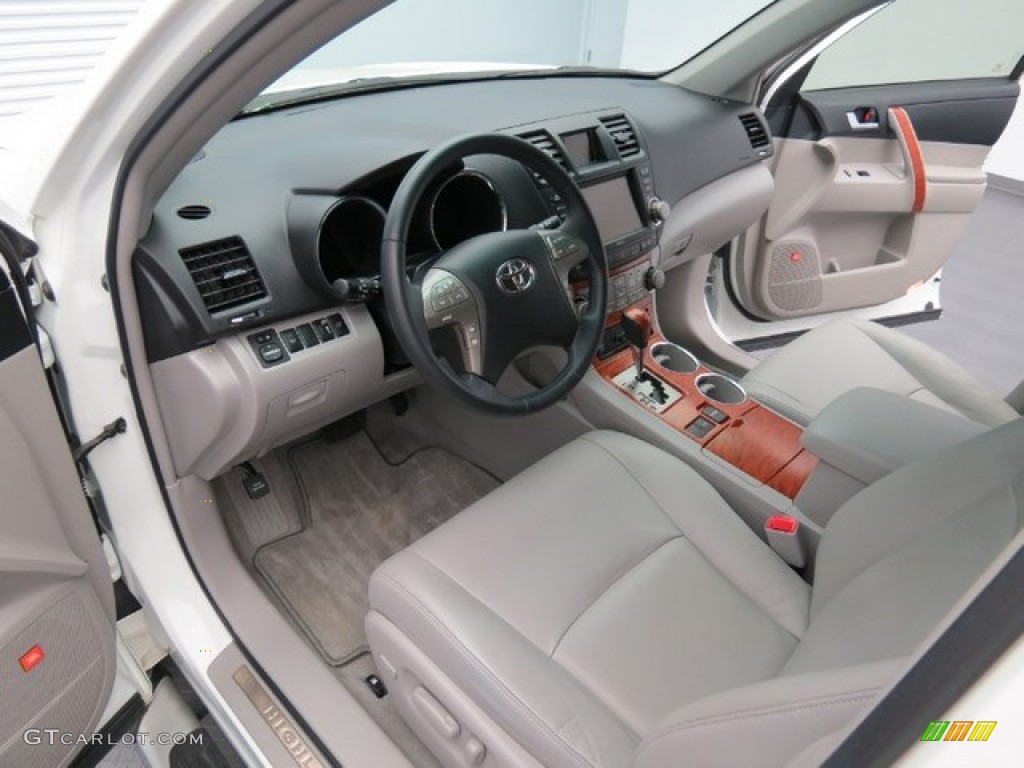 Ash Interior 2010 Toyota Highlander Limited Photo #78392736