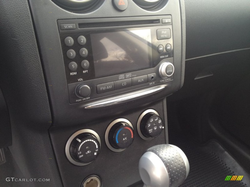 2011 Rogue SV AWD - Black Amethyst / Black photo #13