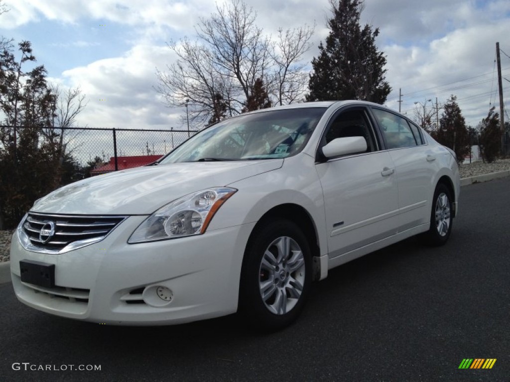 2010 Altima Hybrid - Winter Frost White / Charcoal photo #1