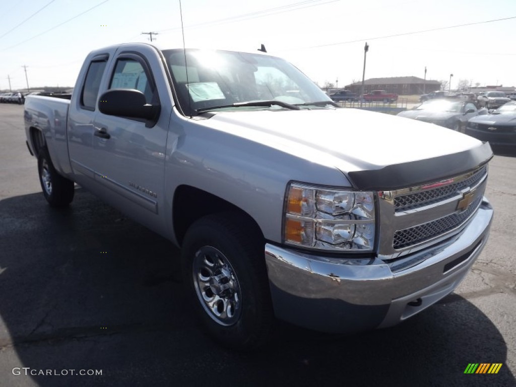 2013 Silverado 1500 LS Extended Cab 4x4 - Silver Ice Metallic / Ebony photo #3