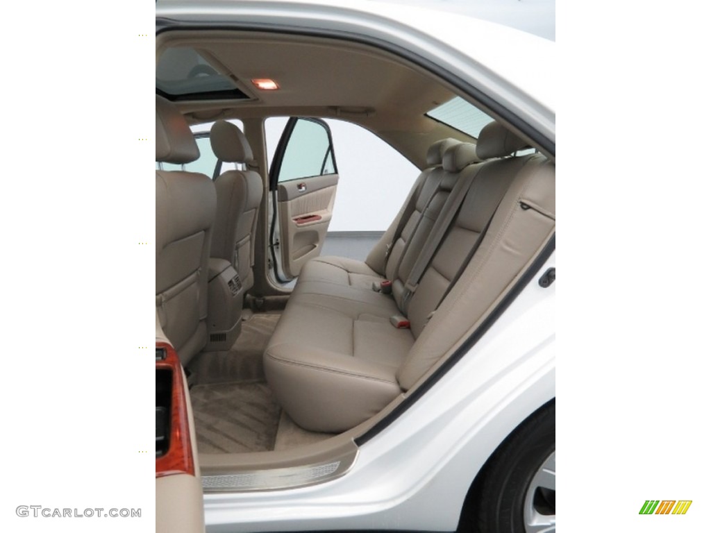 2005 Camry XLE V6 - Super White / Taupe photo #16
