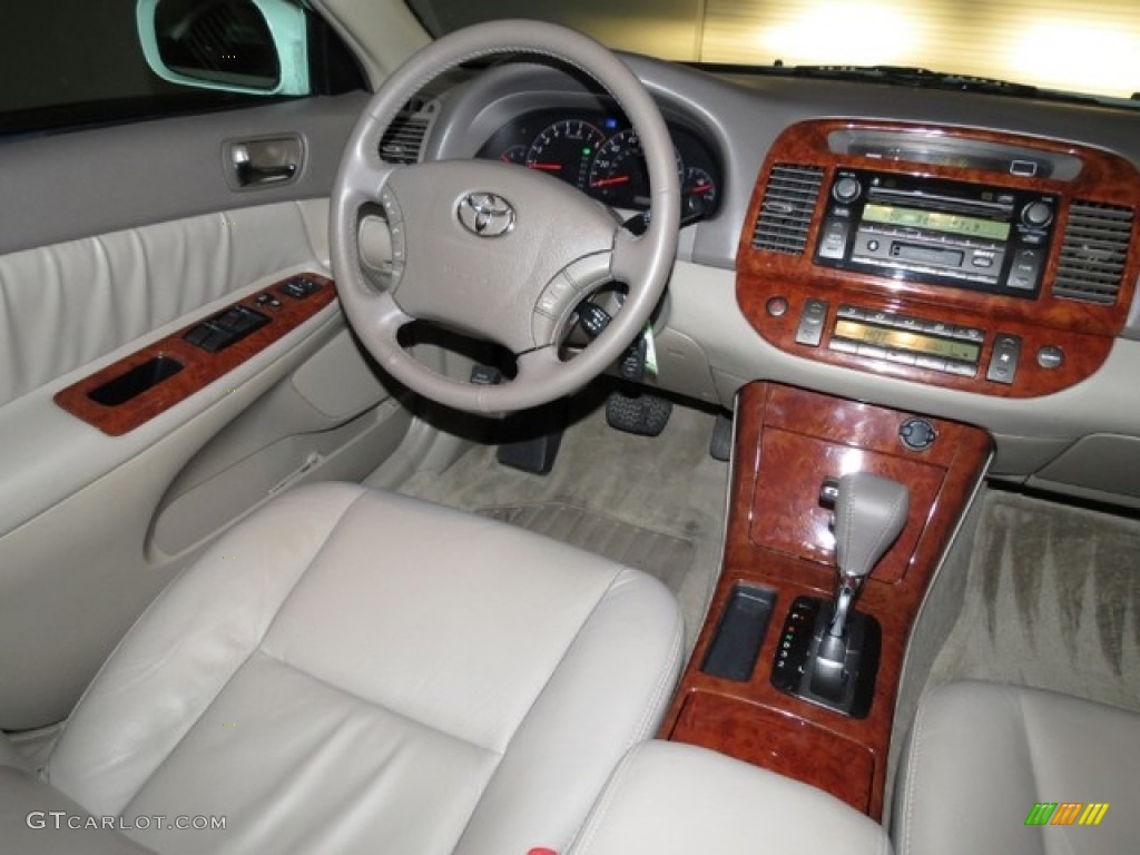 2005 Camry XLE V6 - Super White / Taupe photo #19
