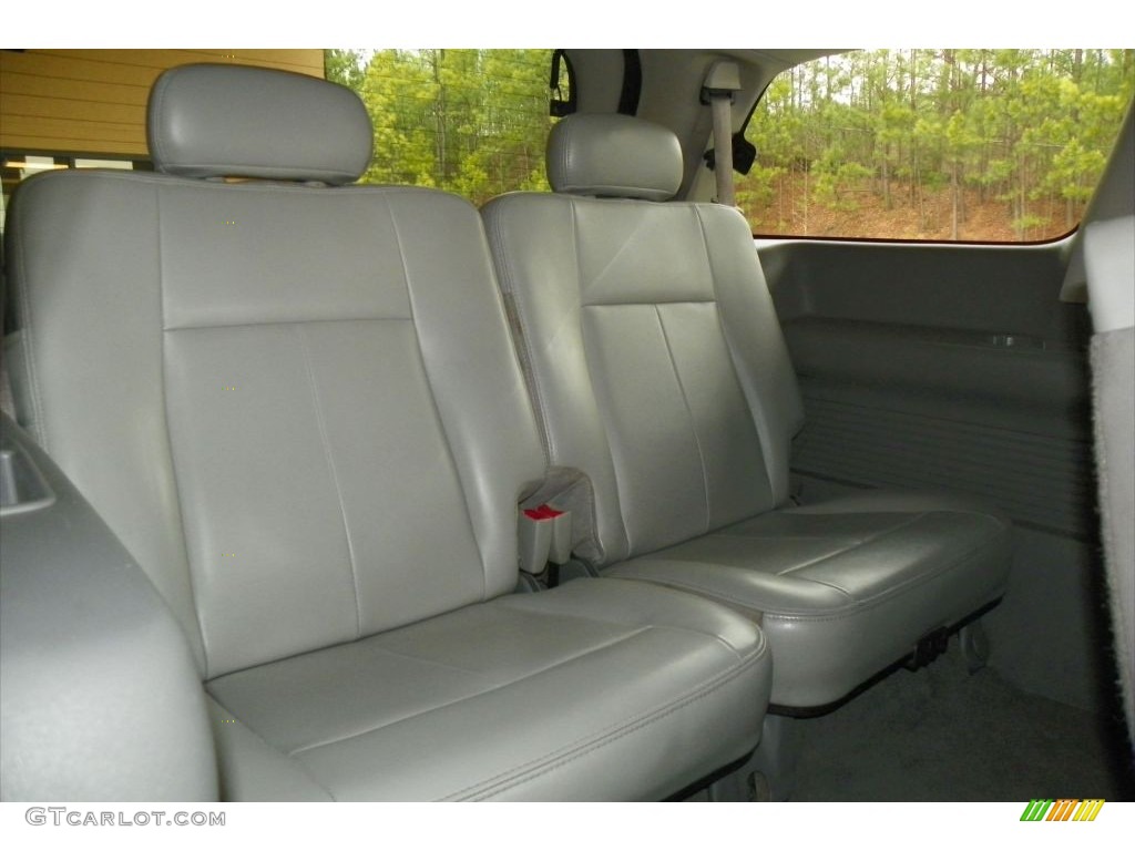2005 GMC Envoy XL SLT Rear Seat Photo #78397712
