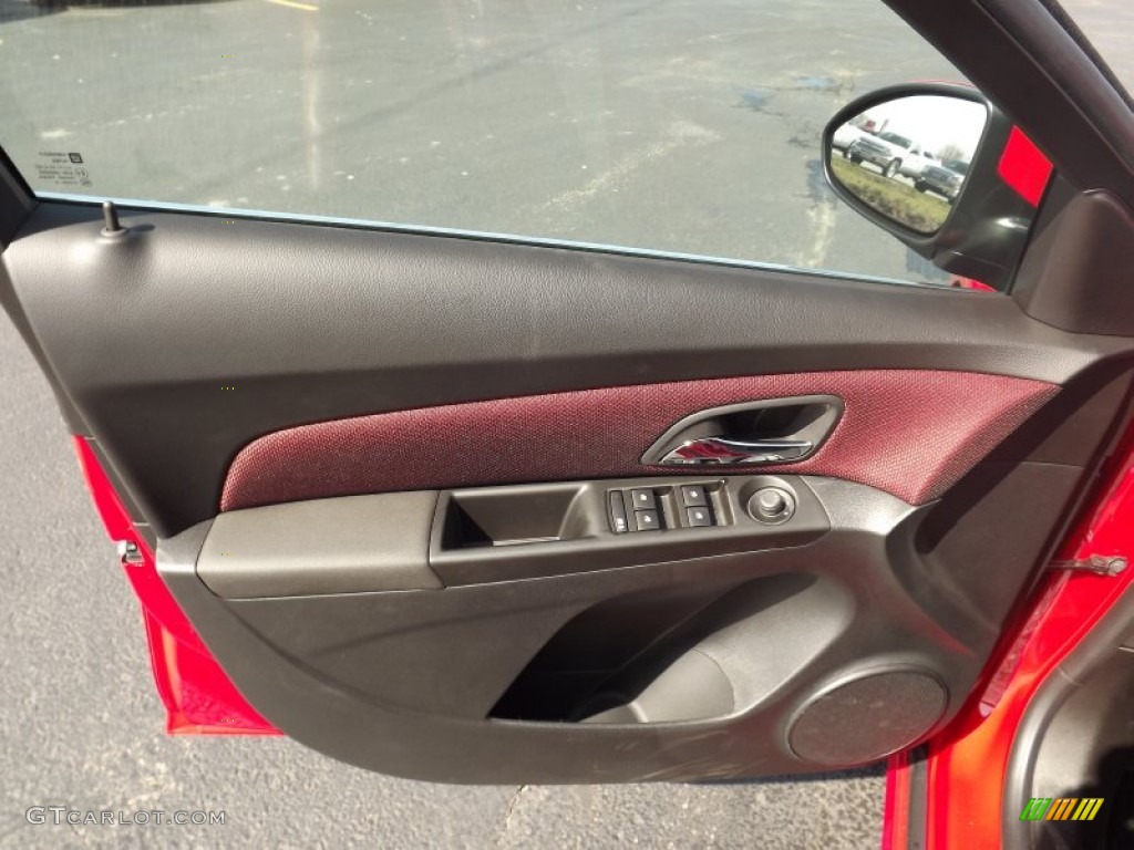 2013 Chevrolet Cruze LT/RS Jet Black/Sport Red Door Panel Photo #78398270