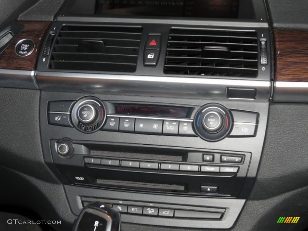 2009 BMW X5 xDrive35d Controls Photo #78400124