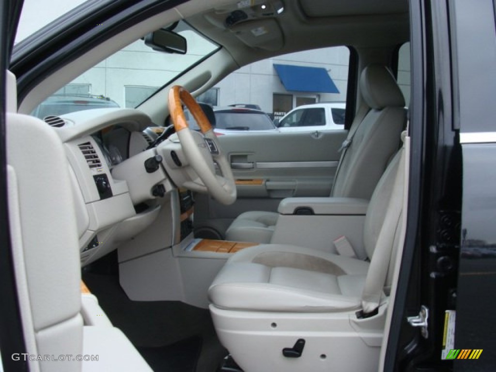 2009 Chrysler Aspen Limited 4x4 Front Seat Photo #78400312