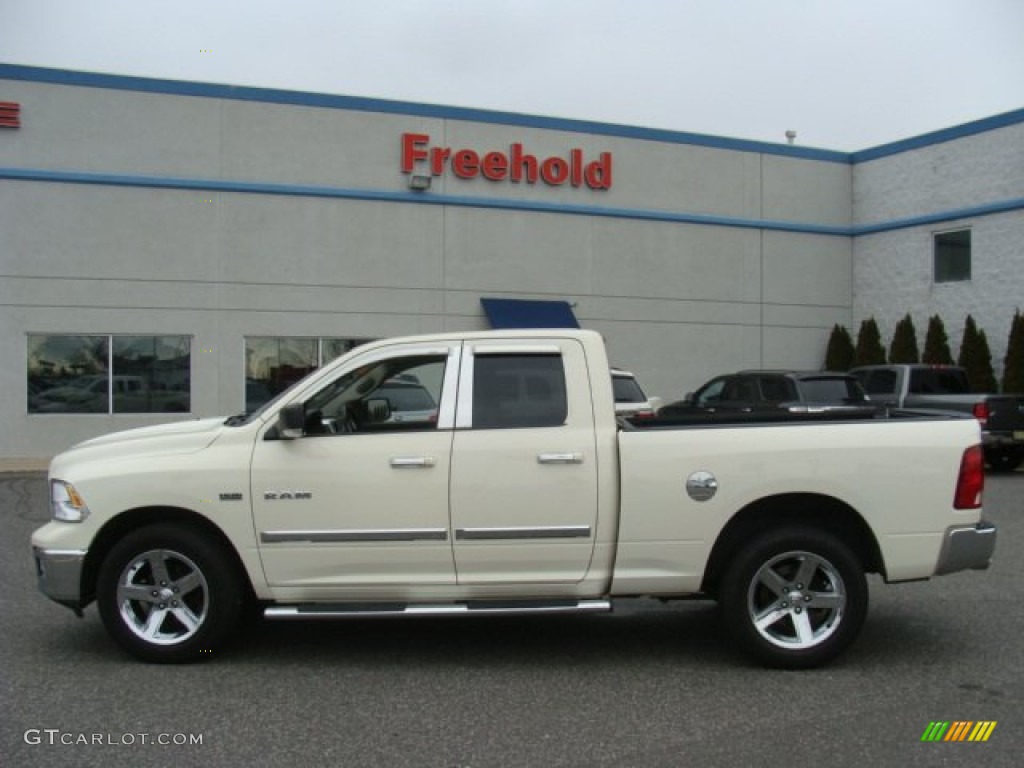 2010 Ram 1500 Big Horn Quad Cab 4x4 - Cool Vanilla / Light Pebble Beige/Bark Brown photo #3