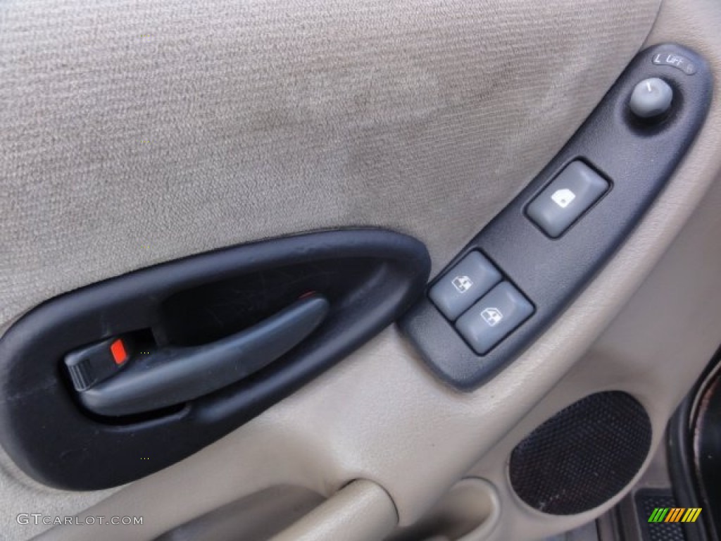 1999 Pontiac Grand Prix GT Coupe Controls Photos
