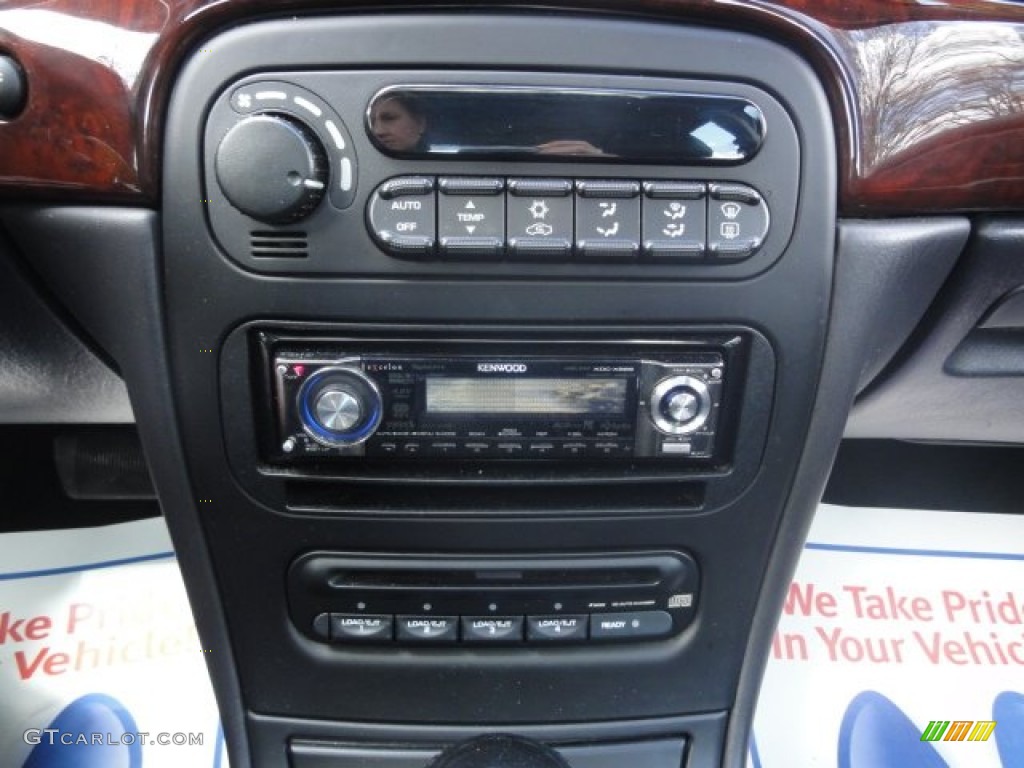 2002 Chrysler 300 M Sedan Controls Photo #78402005