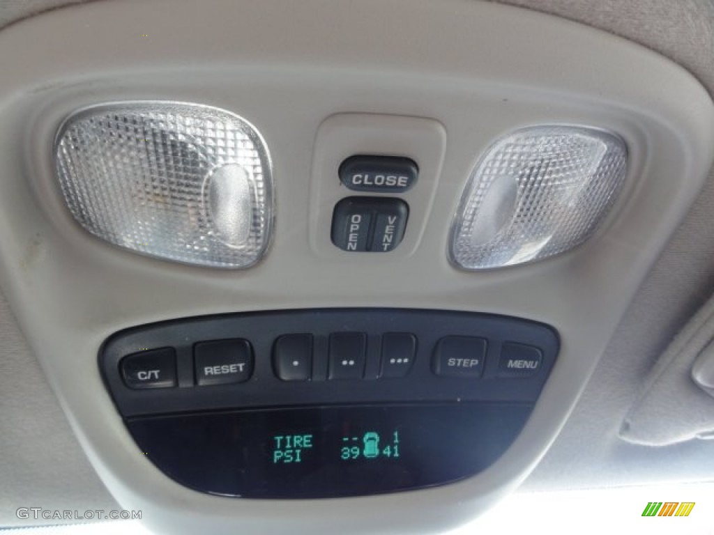 2002 Chrysler 300 M Sedan Controls Photo #78402119