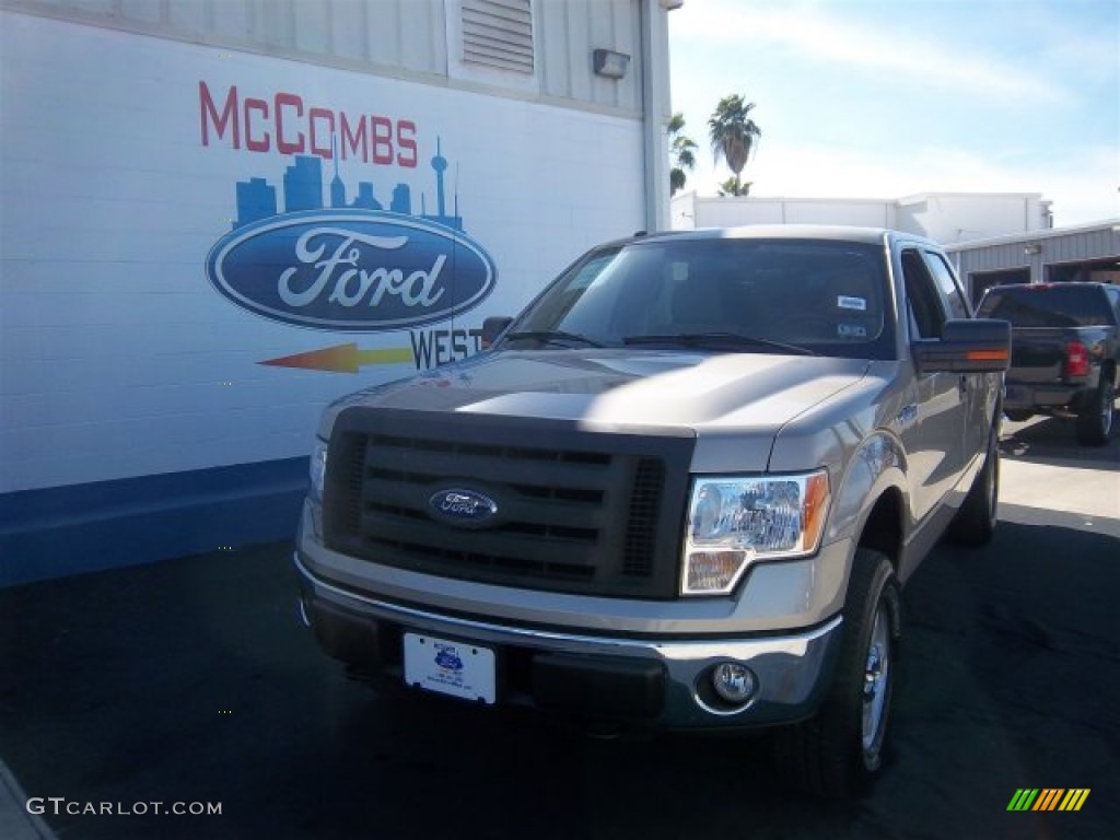 2010 F150 XLT SuperCrew 4x4 - Pueblo Gold Metallic / Tan photo #30