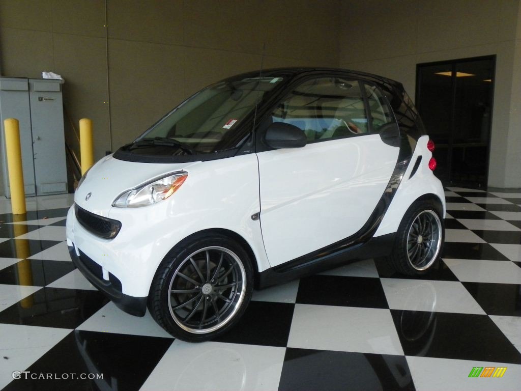 Crystal White 2009 Smart fortwo passion coupe Exterior Photo #78408086