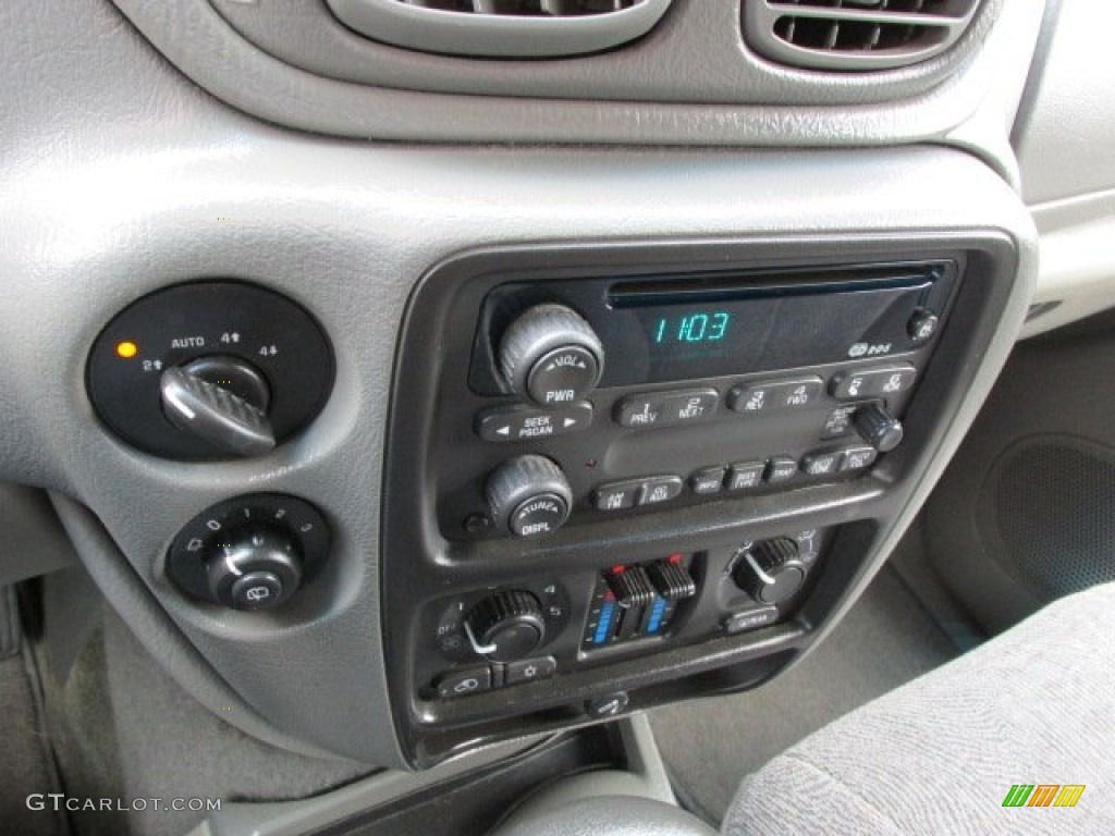 2003 TrailBlazer LS 4x4 - Sandalwood Metallic / Medium Oak photo #14