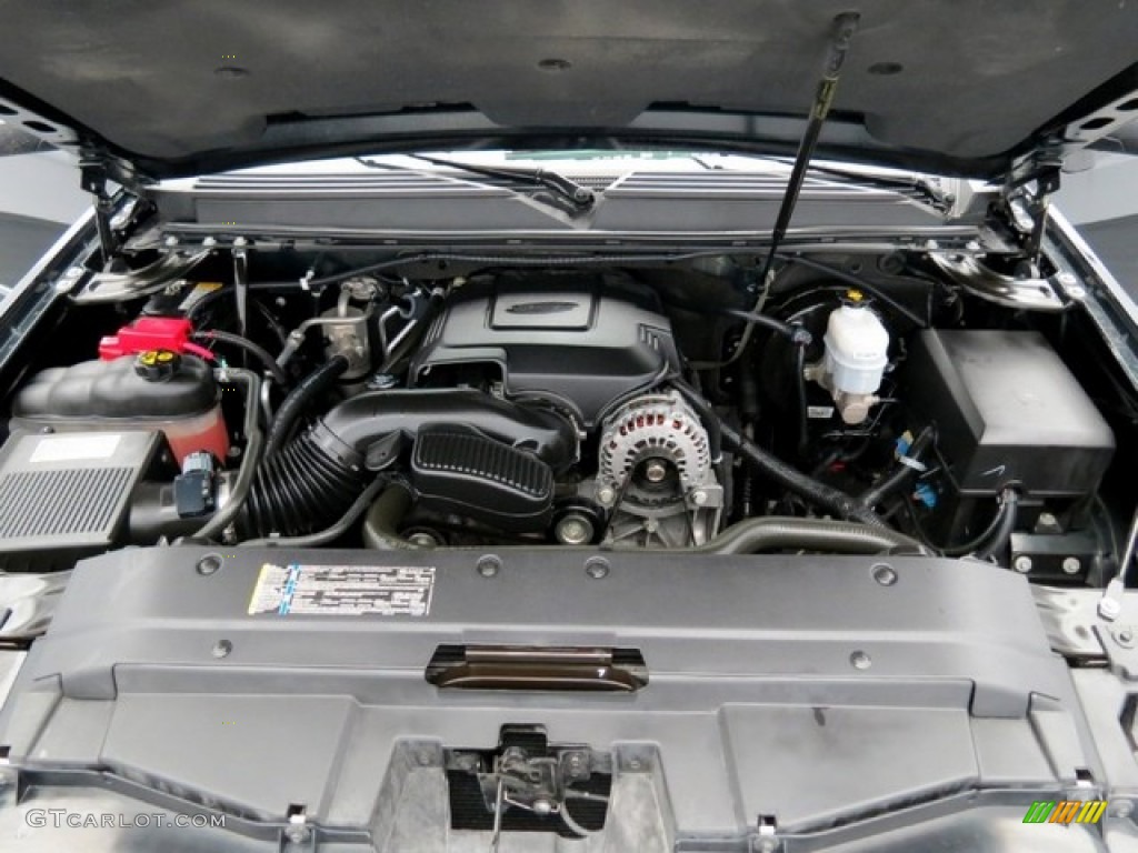 2011 Chevrolet Suburban LTZ Engine Photos