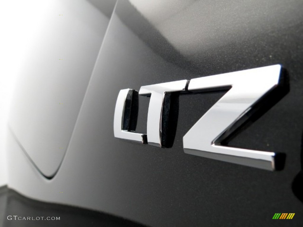 2011 Chevrolet Suburban LTZ Marks and Logos Photos