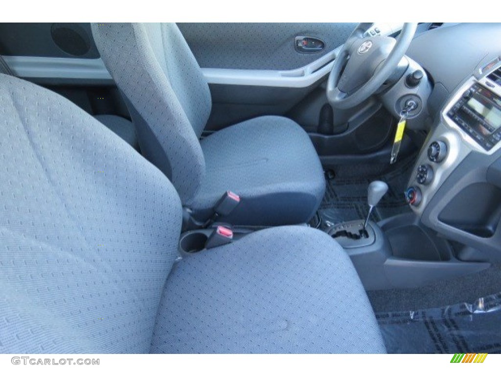 2010 Yaris 3 Door Liftback - Carmine Red Metallic / Dark Charcoal photo #13