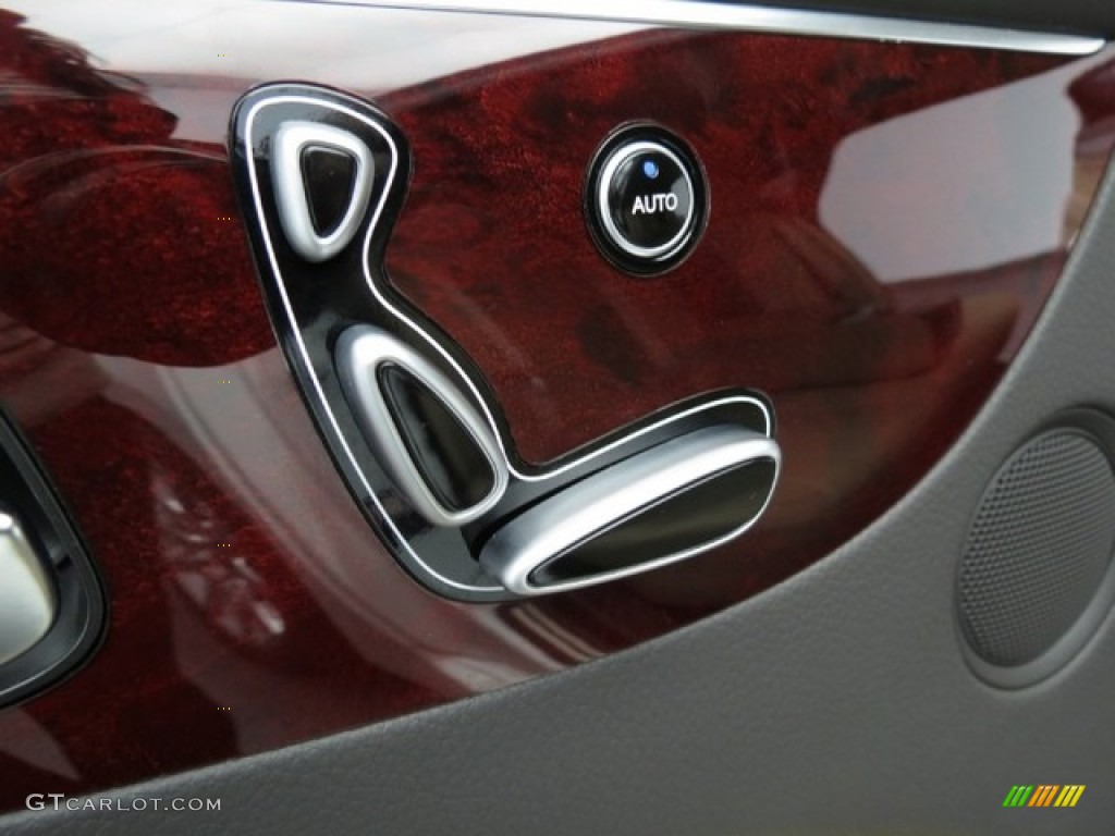 2011 Hyundai Equus Signature Controls Photo #78410528