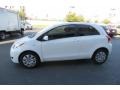 Super White - Yaris 3 Door Liftback Photo No. 4