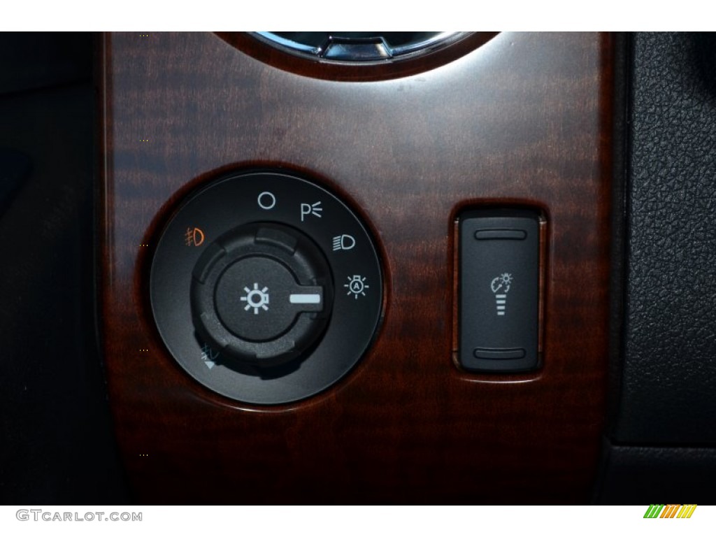2013 Ford F250 Super Duty King Ranch Crew Cab 4x4 Controls Photo #78414350