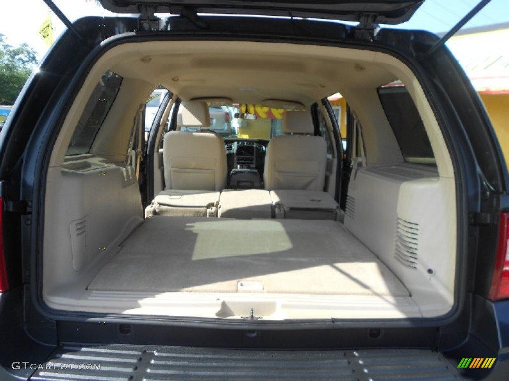 2007 Expedition XLT - Carbon Metallic / Stone photo #25