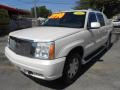 White Diamond - Escalade EXT AWD Photo No. 3