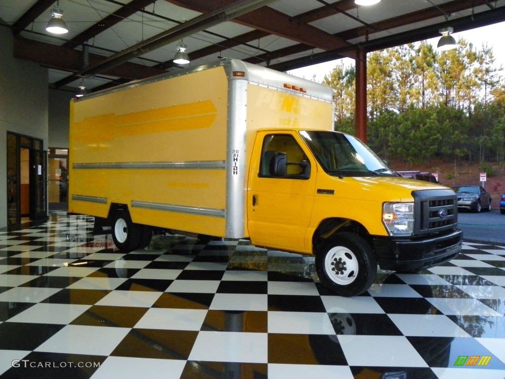 2008 E Series Cutaway E350 Commercial Moving Truck - Yellow / Medium Flint photo #1