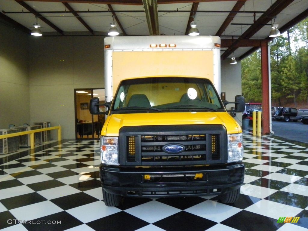 2008 E Series Cutaway E350 Commercial Moving Truck - Yellow / Medium Flint photo #2