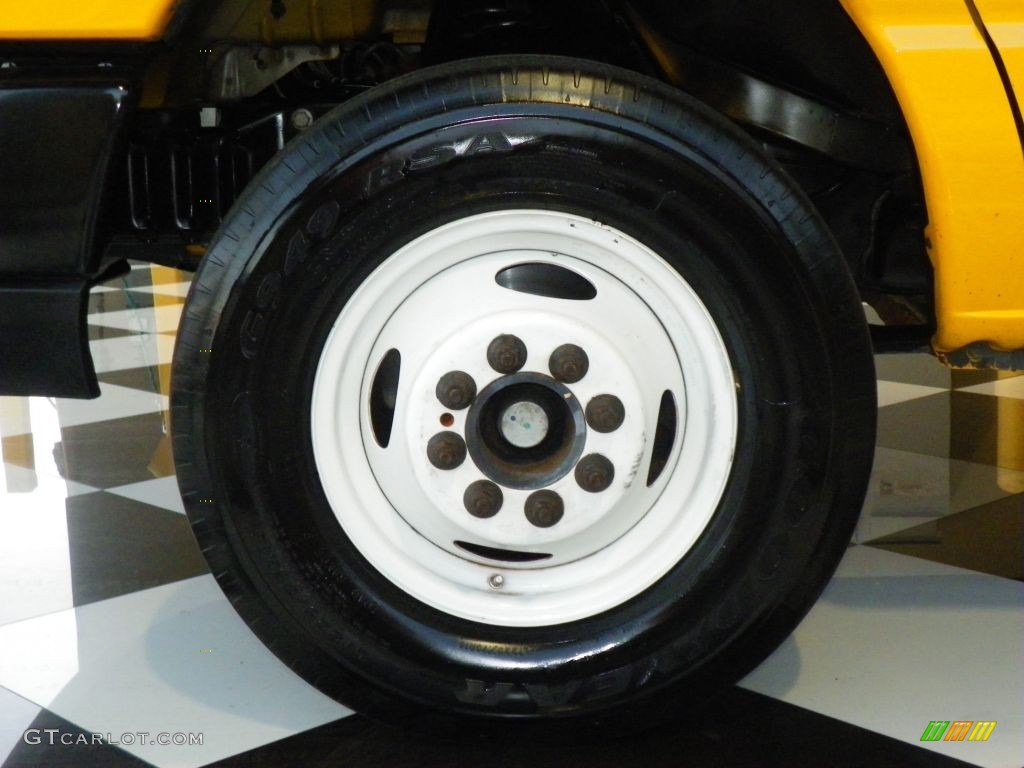 2008 E Series Cutaway E350 Commercial Moving Truck - Yellow / Medium Flint photo #7