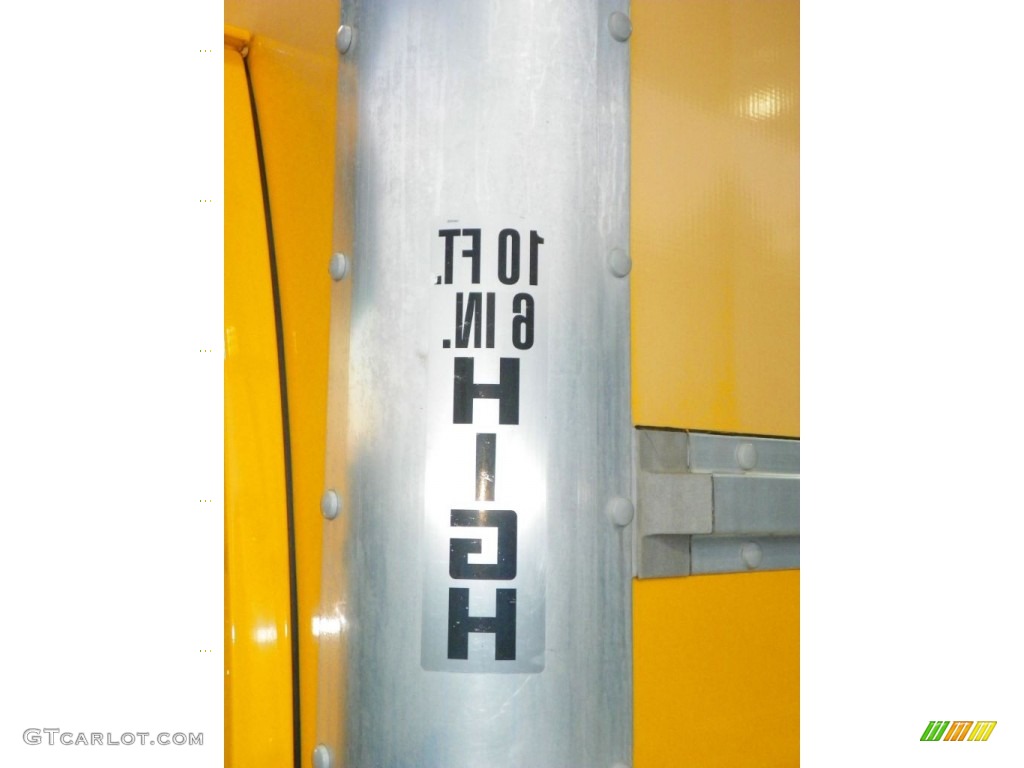 2008 E Series Cutaway E350 Commercial Moving Truck - Yellow / Medium Flint photo #8