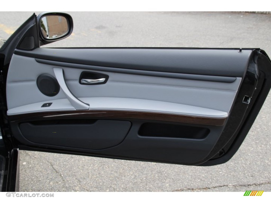 2013 BMW 3 Series 328i Convertible Everest Grey/Black Door Panel Photo #78418349