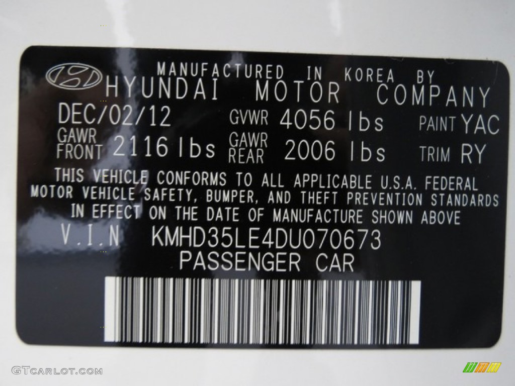 2013 Elantra GT - Monaco White / Black photo #8