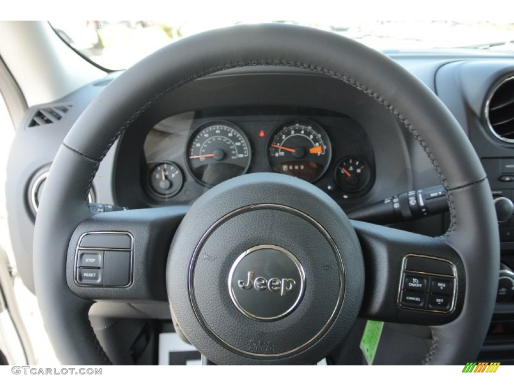 2014 Jeep Patriot Latitude Dark Slate Gray Steering Wheel Photo #78423404