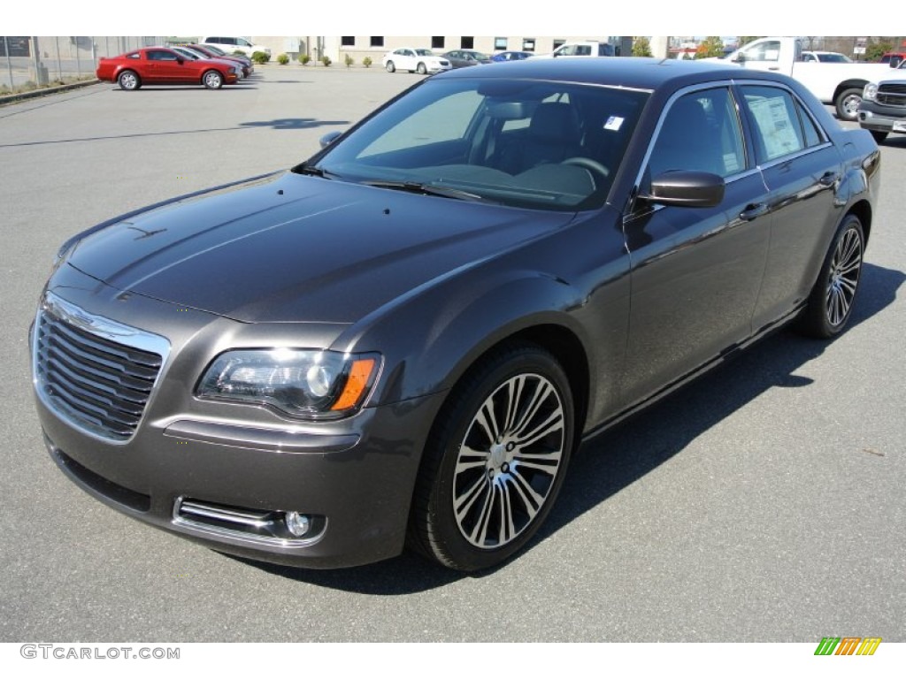 Granite Crystal Metallic 2013 Chrysler 300 S V6 Exterior Photo #78423620