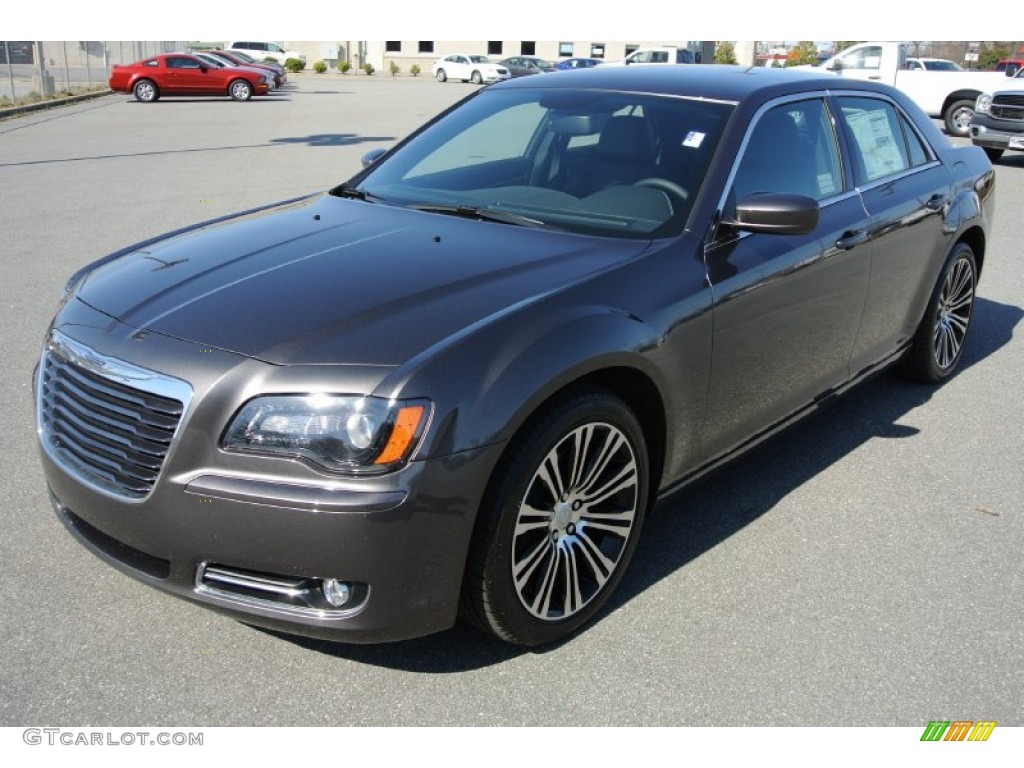 Granite Crystal Metallic Chrysler 300