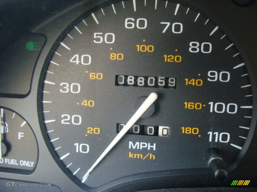 1997 S Series SL1 Sedan - White / Gray photo #6