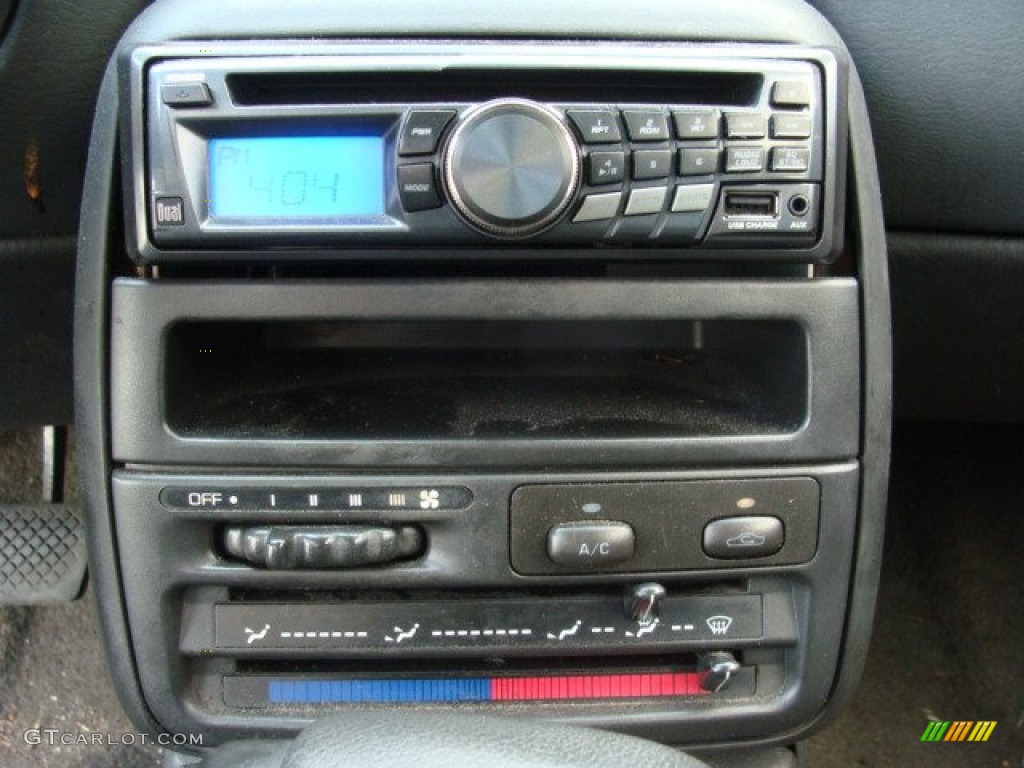 1997 S Series SL1 Sedan - White / Gray photo #7