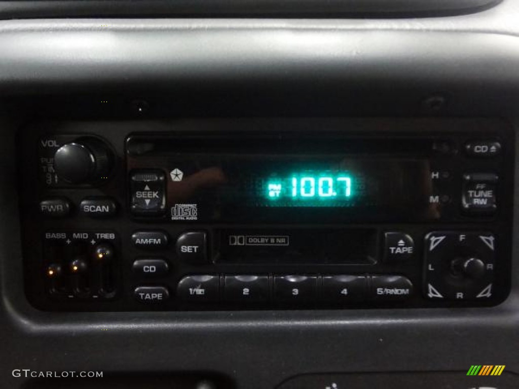 1999 Grand Caravan SE - Inferno Red Pearl / Mist Gray photo #16