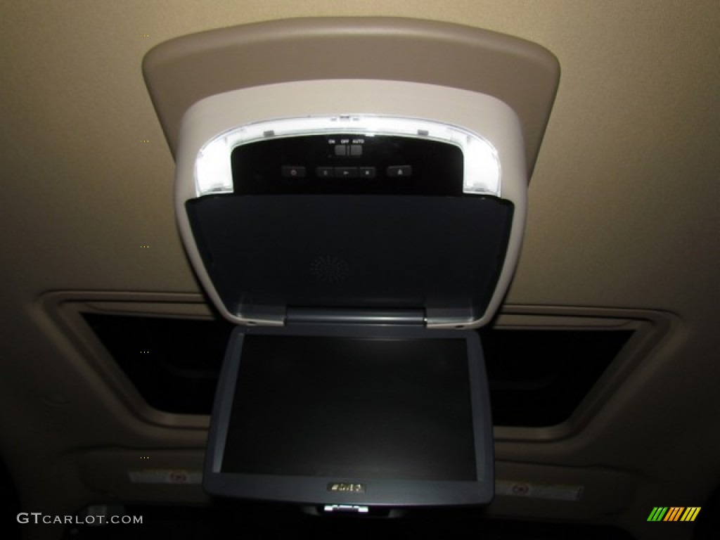 2013 GMC Sierra 2500HD Denali Crew Cab 4x4 Entertainment System Photo #78428518
