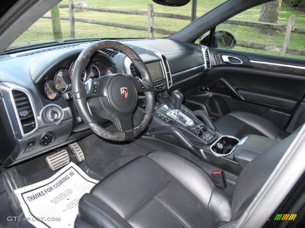 Black Interior 2011 Porsche Cayenne Turbo Photo #78428960