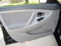 Black - Camry LE Photo No. 31