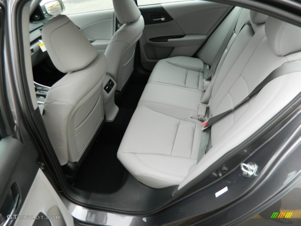 2013 Honda Accord EX-L Sedan Rear Seat Photos
