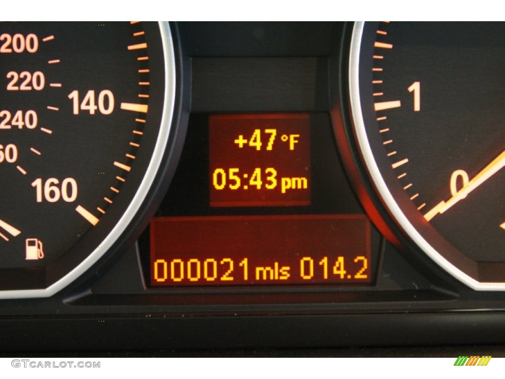 2013 1 Series 135i Convertible - Alpine White / Black photo #14