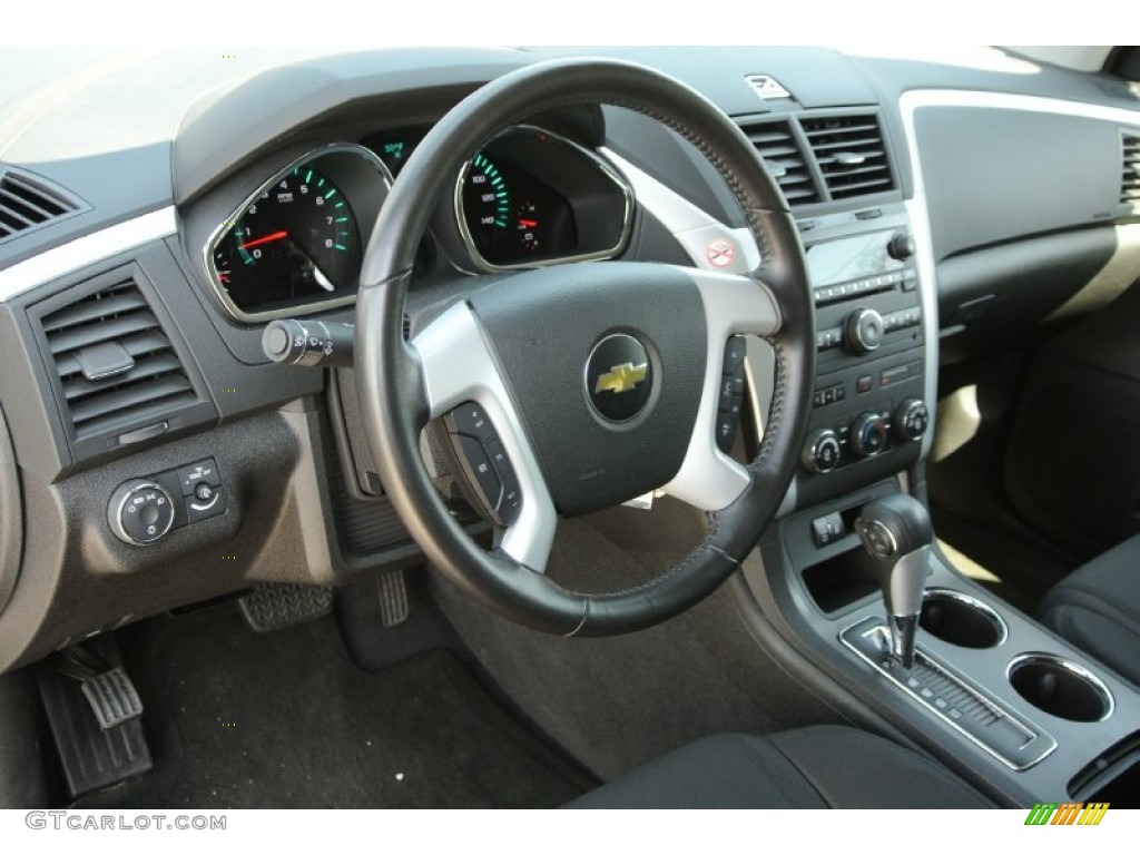 2012 Traverse LT - Black Granite Metallic / Ebony photo #21