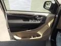 Sandstone - Grand Caravan SXT Photo No. 13