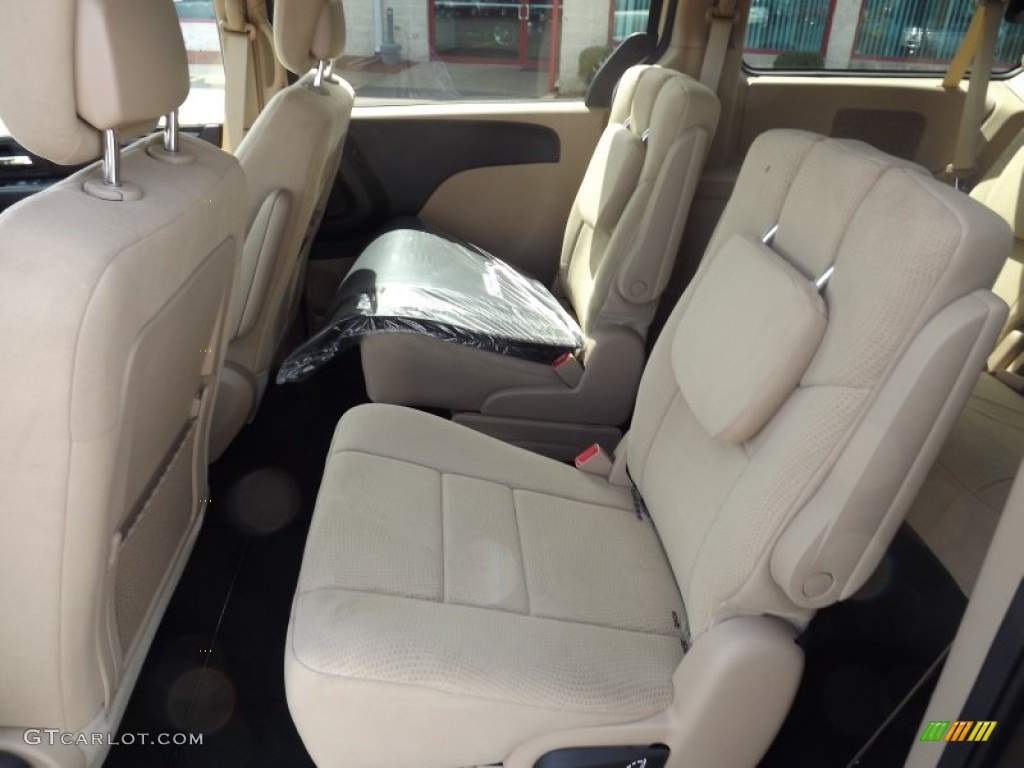 Black/Sandstorm Interior 2013 Dodge Grand Caravan SXT Photo #78436674