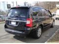Blackberry Pearl - Town & Country Touring - L Photo No. 6