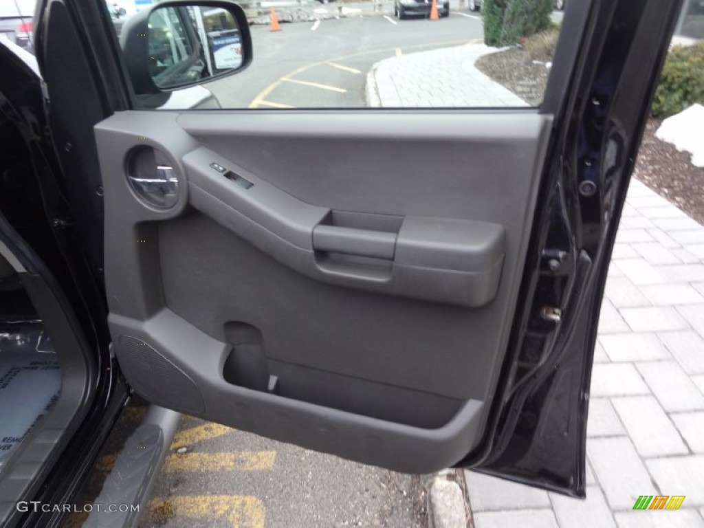 2007 Nissan Xterra X 4x4 Charcoal Door Panel Photo #78440174
