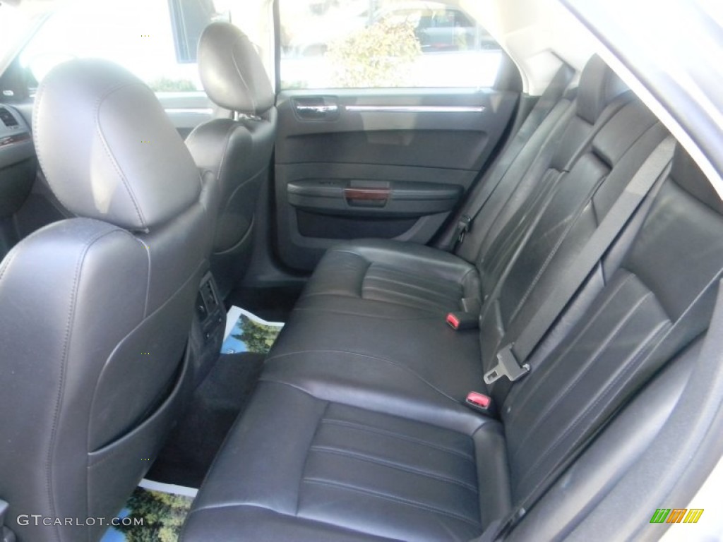 2010 Chrysler 300 C HEMI AWD Rear Seat Photo #78440539