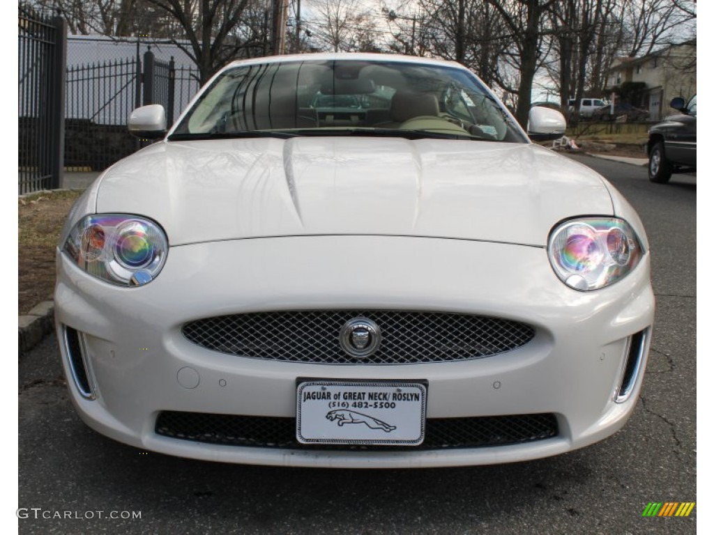 2010 XK XK Coupe - Porcelain White / Caramel photo #2