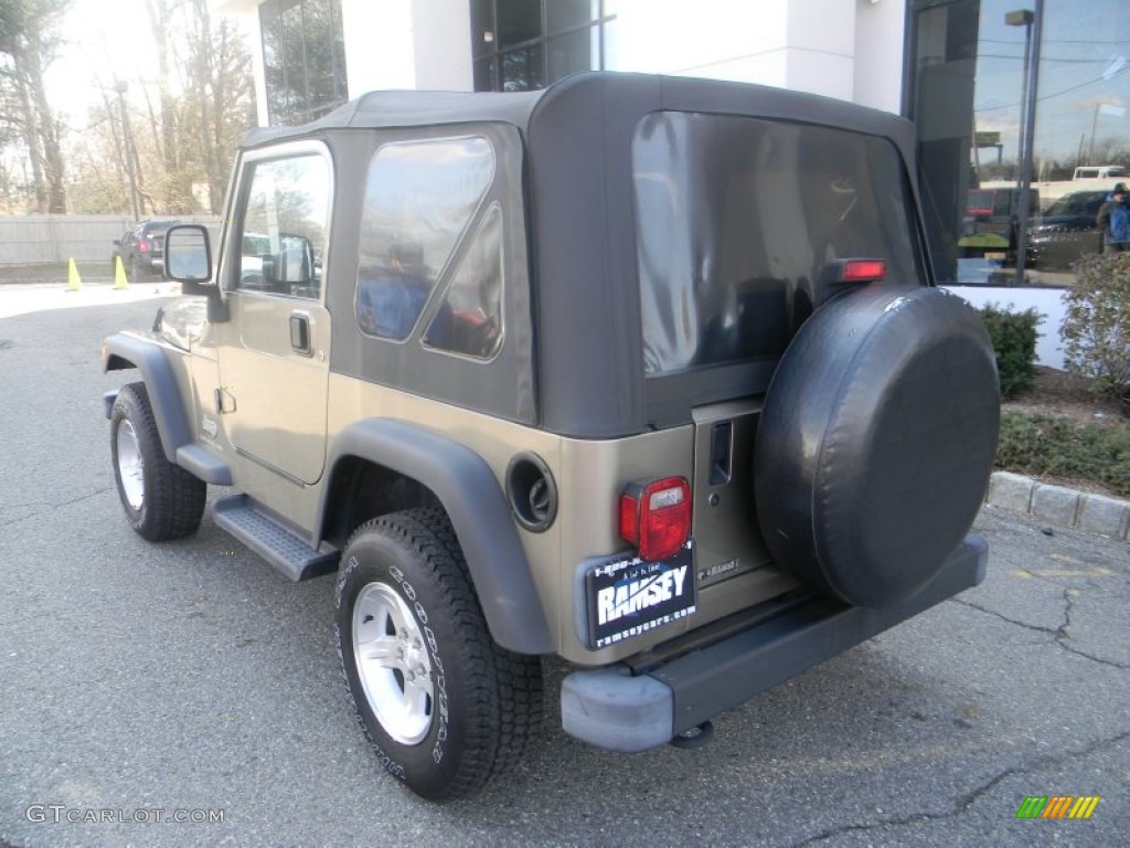 2004 Wrangler Sport 4x4 - Light Khaki Metallic / Dark Slate Gray photo #3